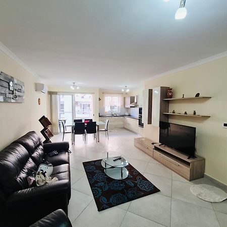 Mela Apartment 1 Сент-Полс-Бей Экстерьер фото