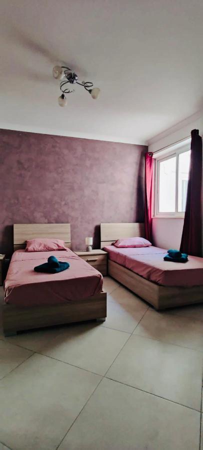 Mela Apartment 1 Сент-Полс-Бей Экстерьер фото