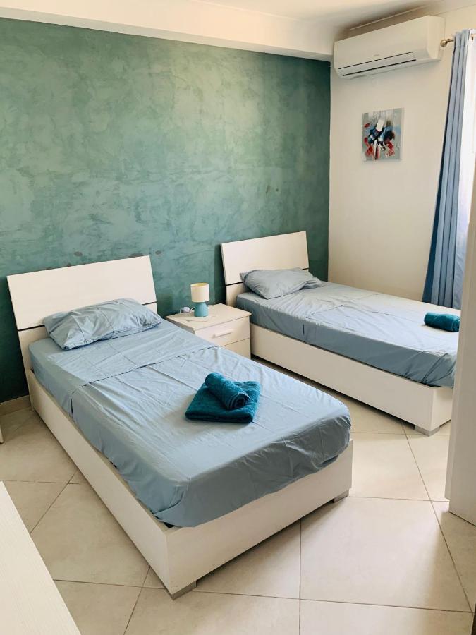 Mela Apartment 1 Сент-Полс-Бей Экстерьер фото