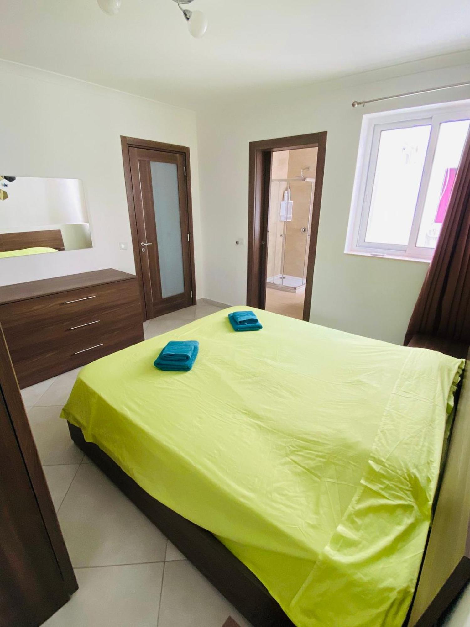 Mela Apartment 1 Сент-Полс-Бей Экстерьер фото